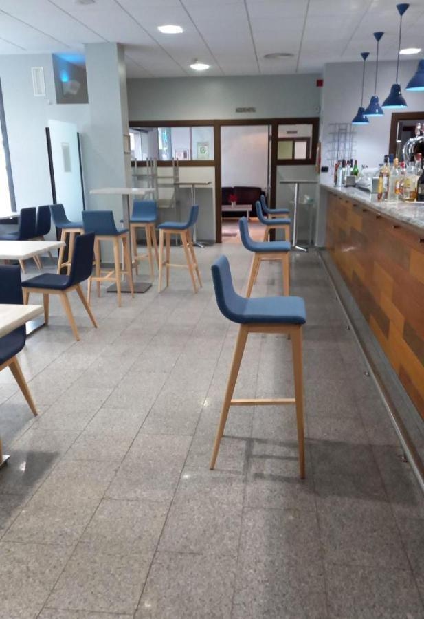 Visit Hotel Caspe Ngoại thất bức ảnh