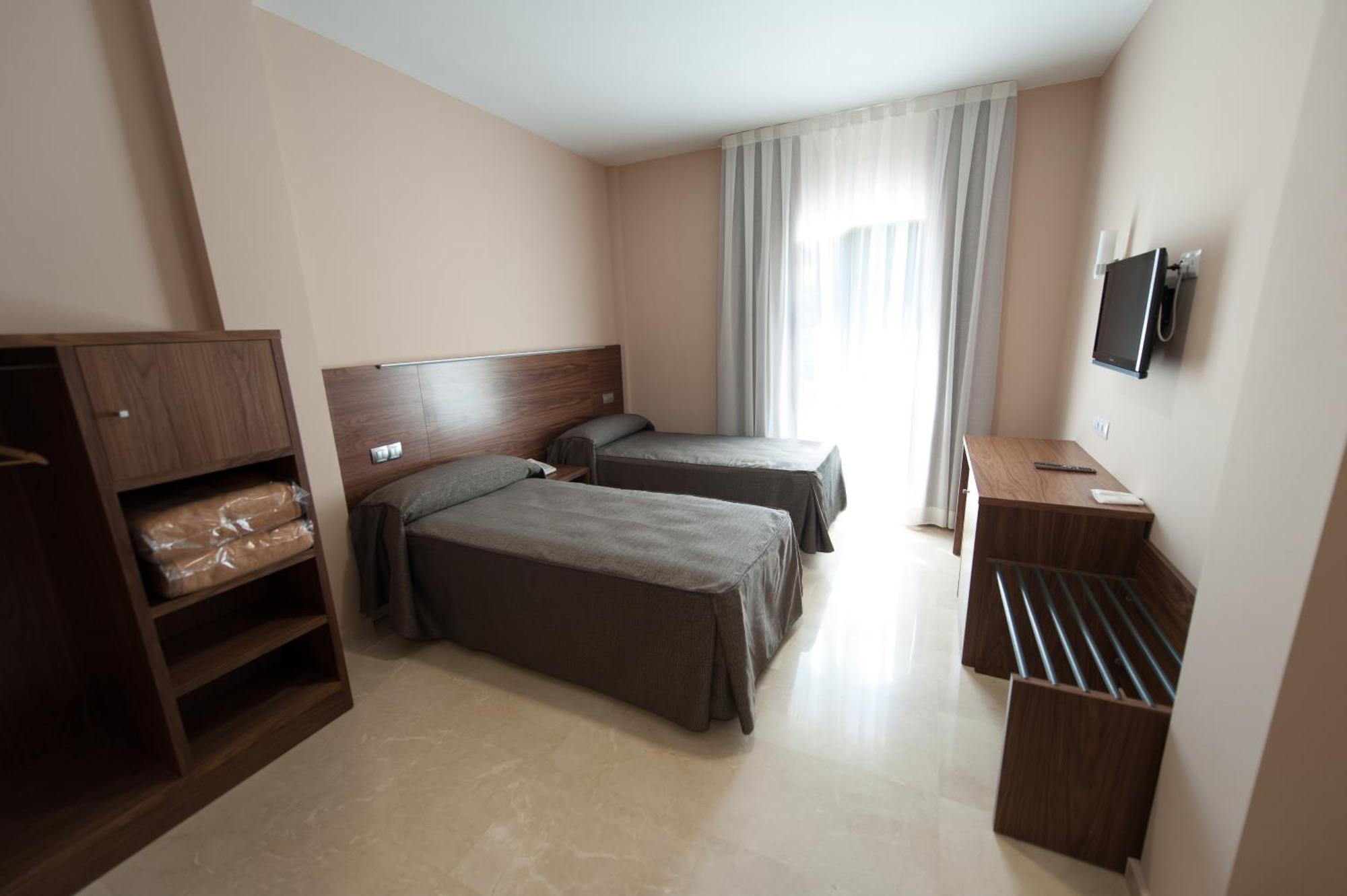 Visit Hotel Caspe Ngoại thất bức ảnh